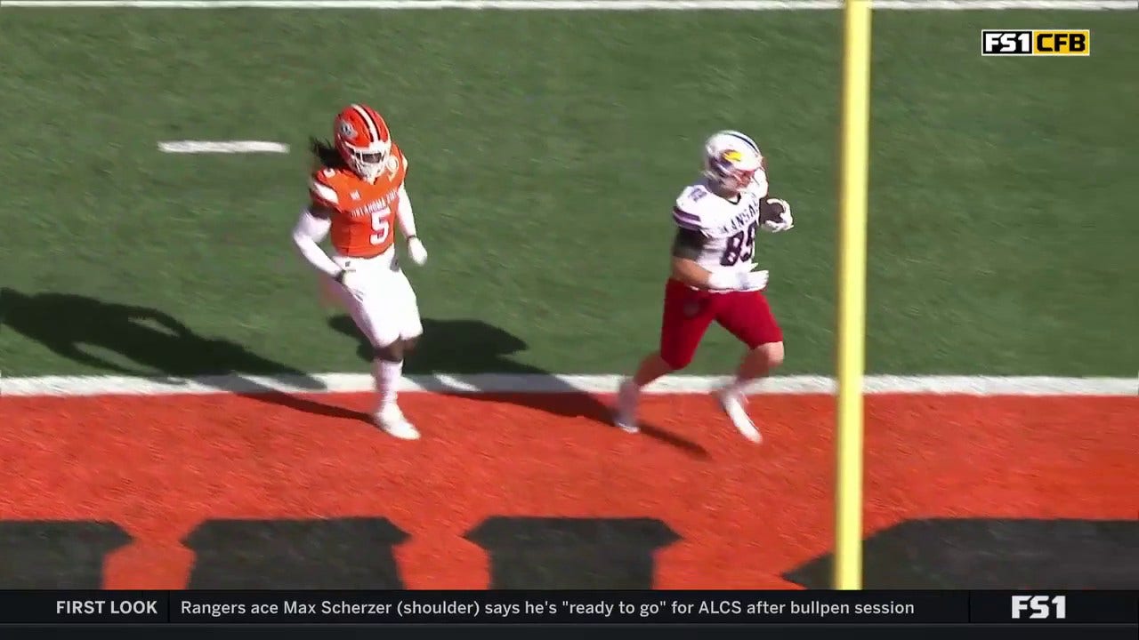 Jason Bean links up with Mason Fairchild on a 30-yard TD pass, helping Kansas trim into Oklahoma State's lead