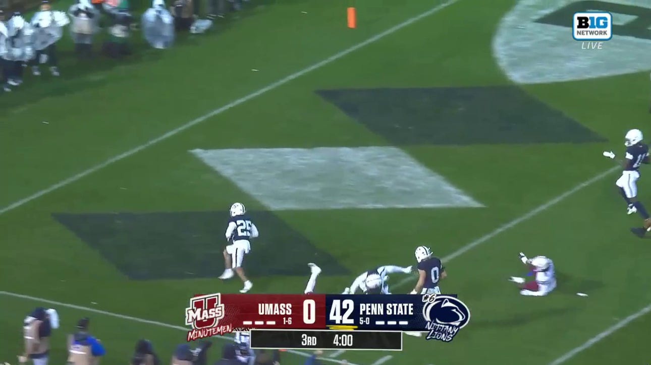 Daequan Hardy returns a punt 68 yards for a touchdown, extending Penn State's lead