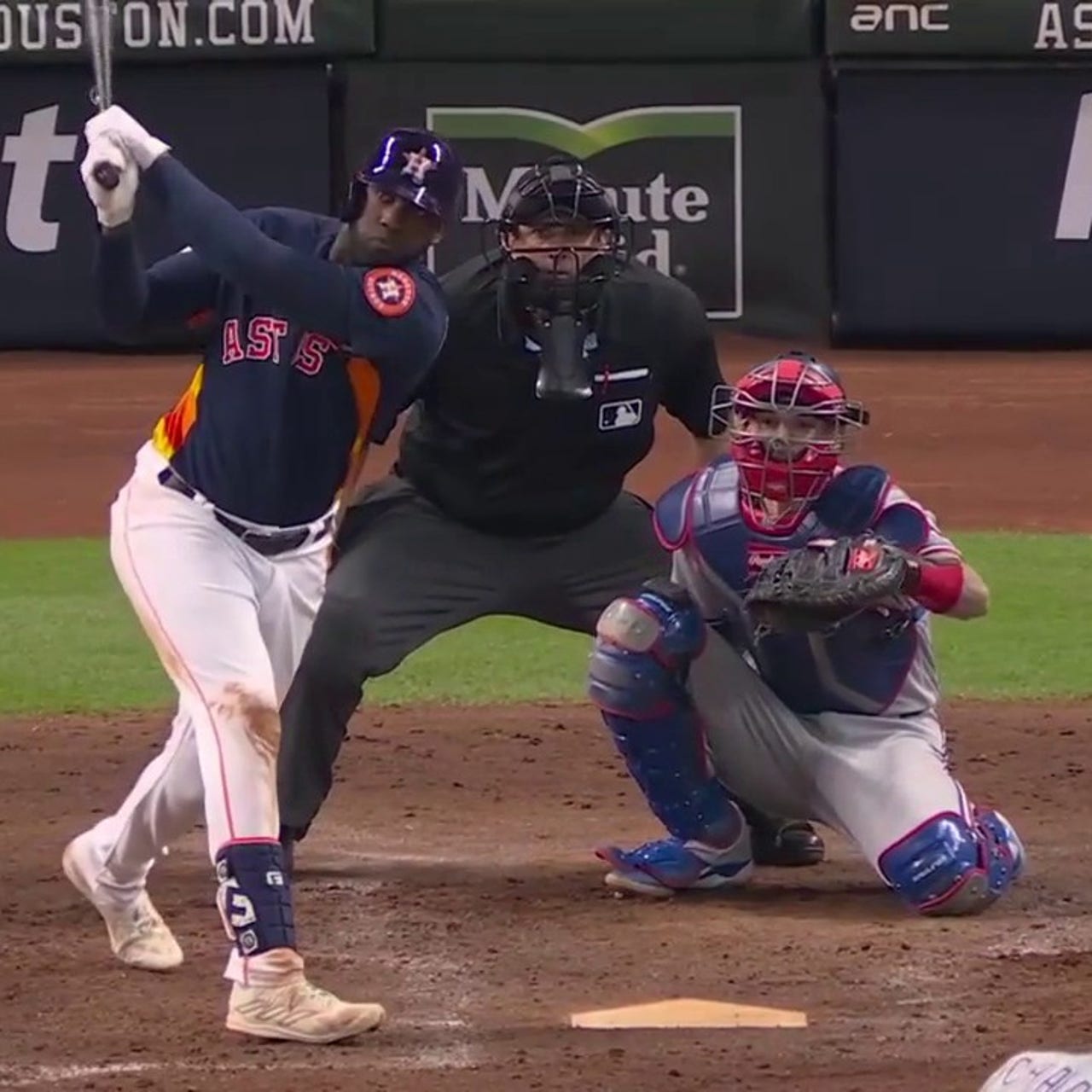 Yordan Álvarez smashes his SECOND home run of the game to cut Astros'  deficit against Rangers