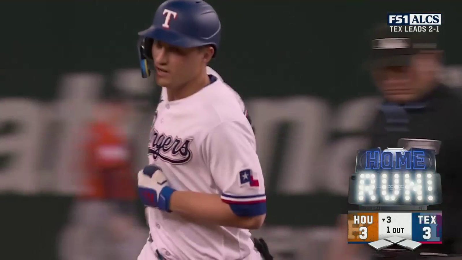 Rangers' Corey Seager crushes solo home run to tie game vs. Astros