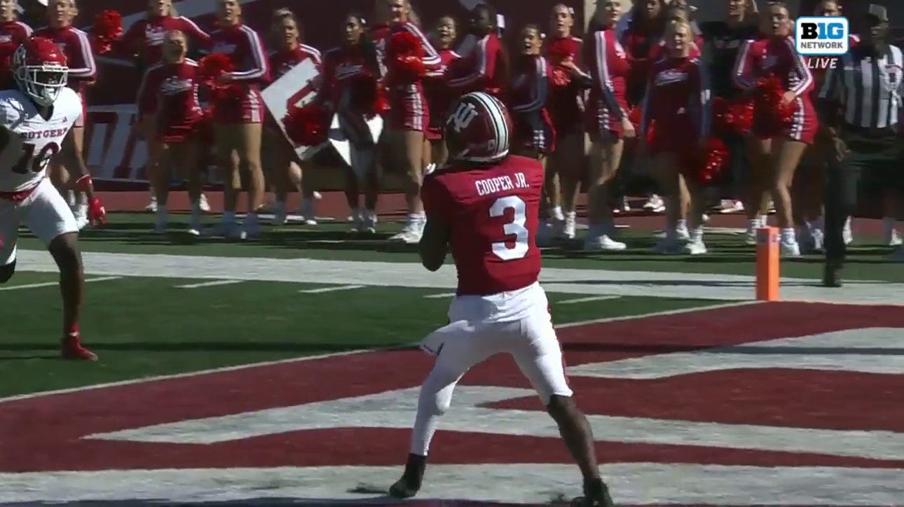 Indiana's Brendan Sorsby completes a 35-yard touchdown pass to Omar Cooper Jr. to take a 7-0 lead over Rutgers