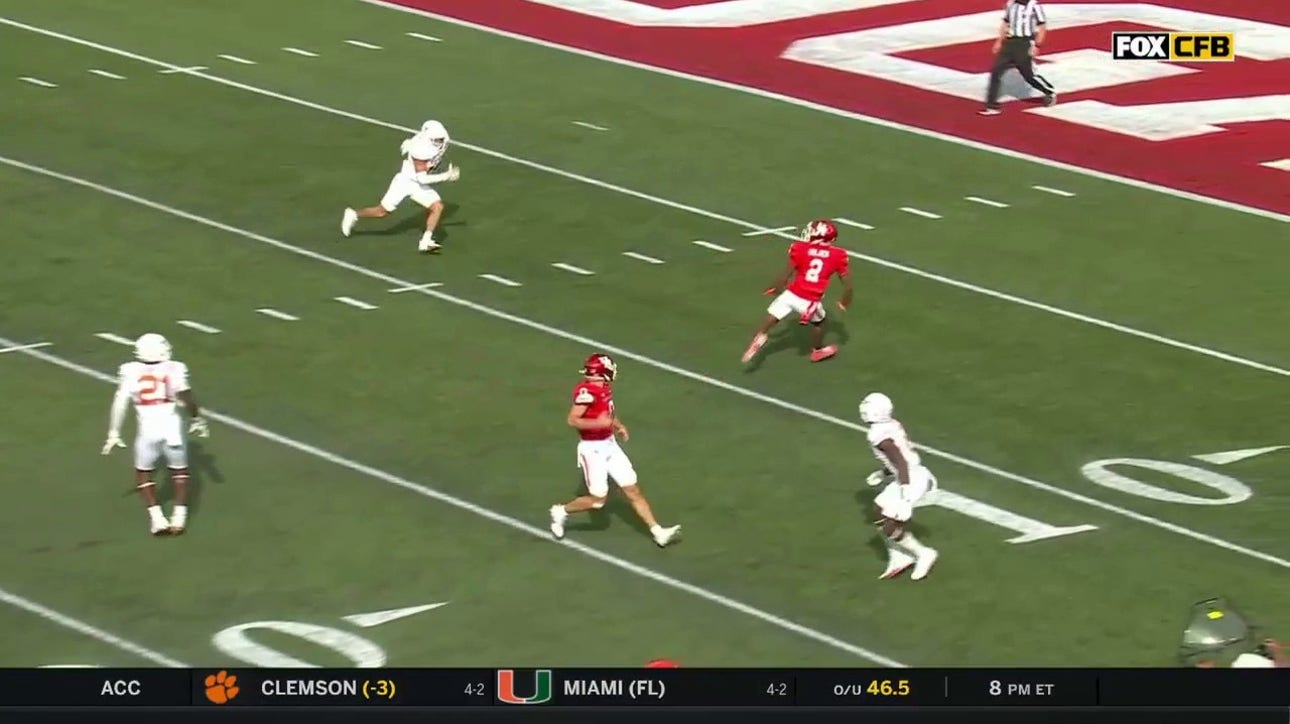 Donovan Smith finds Matthew Golden WIDE OPEN on a 32-yard TD as Houston trims deficit vs. Texas