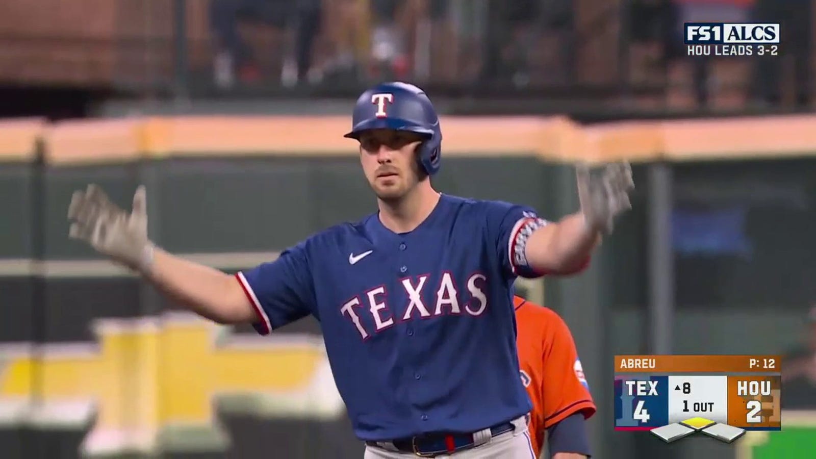 Mitch Garver hits an RBI double to extend Rangers' lead over Astros
