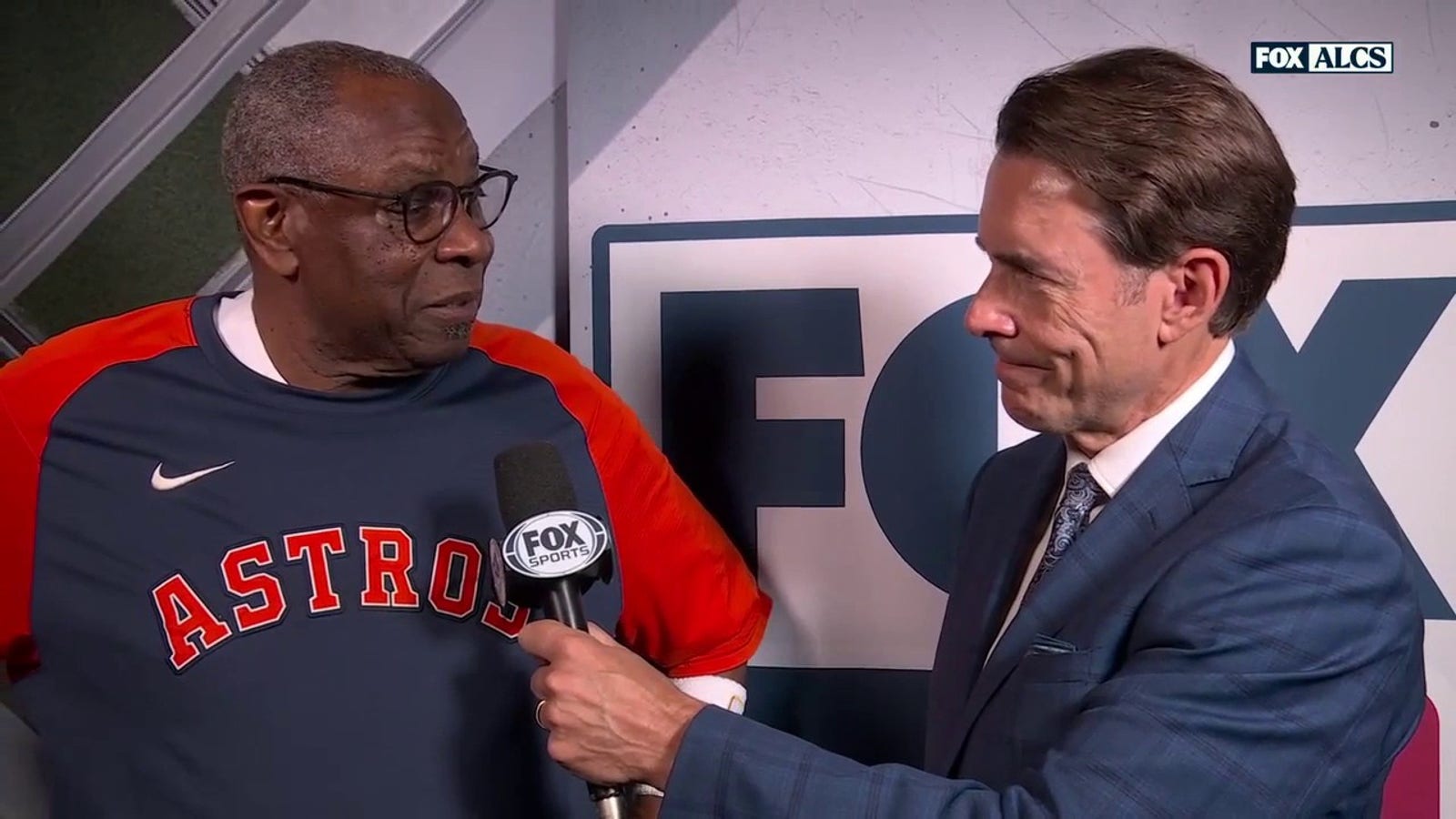 Dusty Baker speaks to Tom Verducci after Astros' loss to Rangers in the ALCS