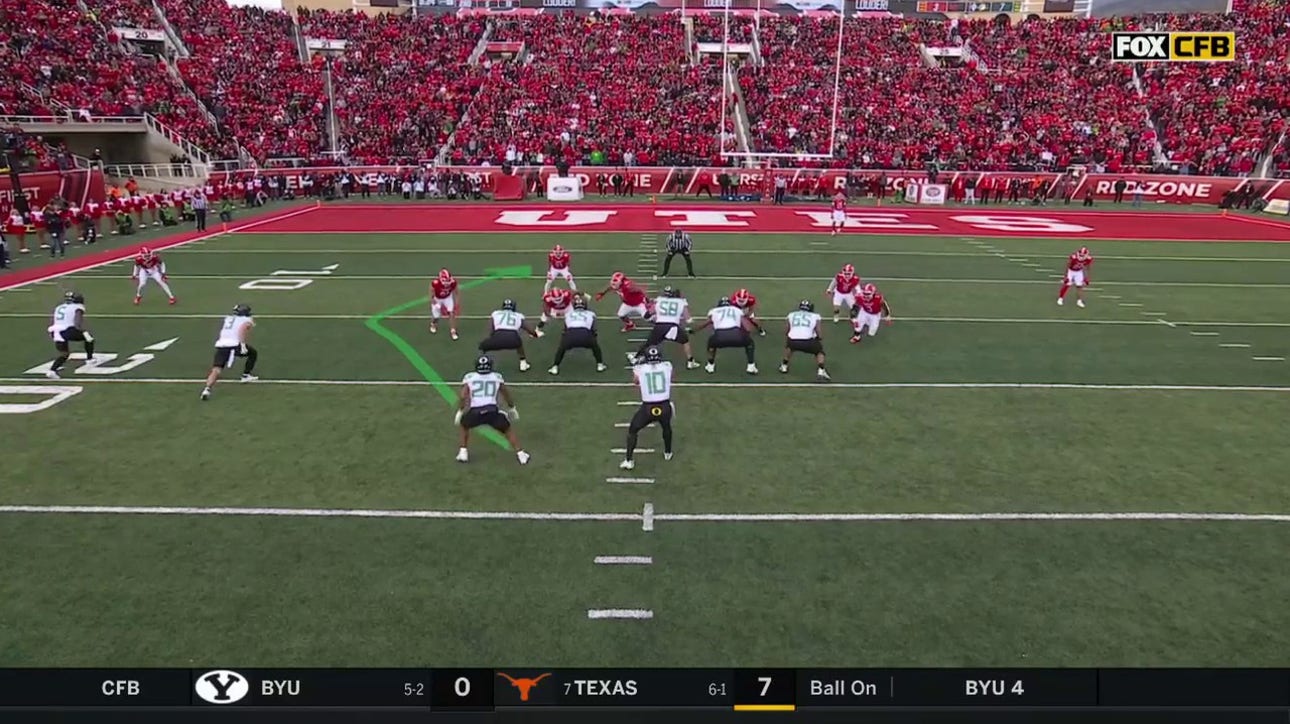 Oregon's Bo Nix connects with Jordan James on a 18-yard passing TD to grab a 14-3 lead over Utah 
