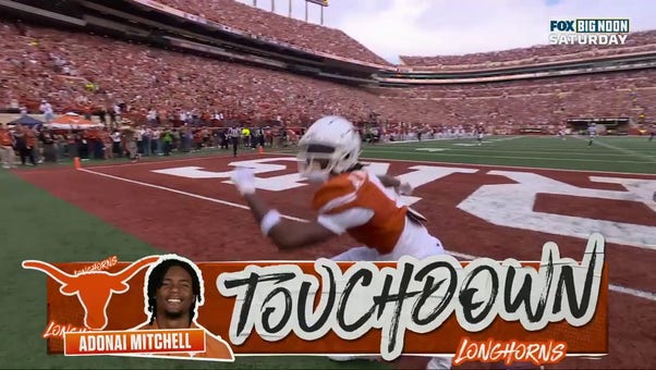 Maalik Murphy connects with Adonai Mitchell for a 37-yard TD to give Texas the lead vs. Kansas State