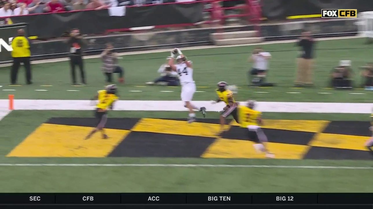 Penn State's Tyler Warren makes an UNREAL 8-yard TD reception to grab a 21-7 lead over Maryland