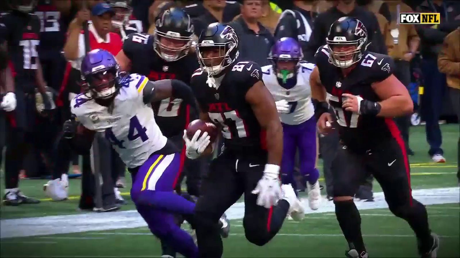 Falcons' Jonnu Smith slips past defense for a 60-yard TD vs. Vikings