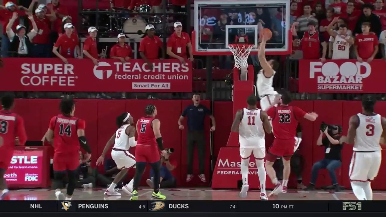 Chris Ledlum throws down an ALLEY-OOP dunk from Daniss Jenkins to put St. John's up 41-30 going into the half against Stony Brook