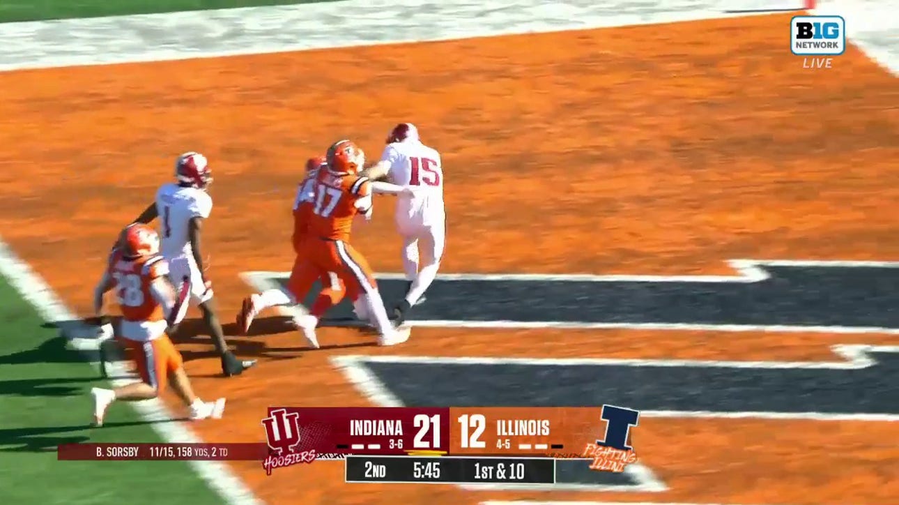 Indiana's Brendan Sorsby rushes for 18-yard touchdown to extend the lead against Illinois