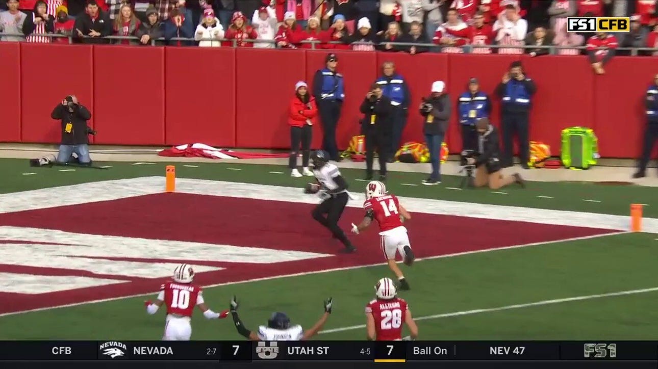 Northwestern's Ben Bryant finds A.J. Henning for the 23-yard touchdown pass to give Wildcats lead over Wisconsin