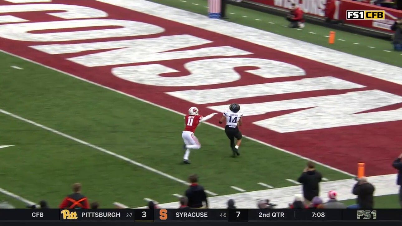 Ben Bryant links up with Cam Johnson for a 24-yard TD to extend Northwestern's lead over Wisconsin