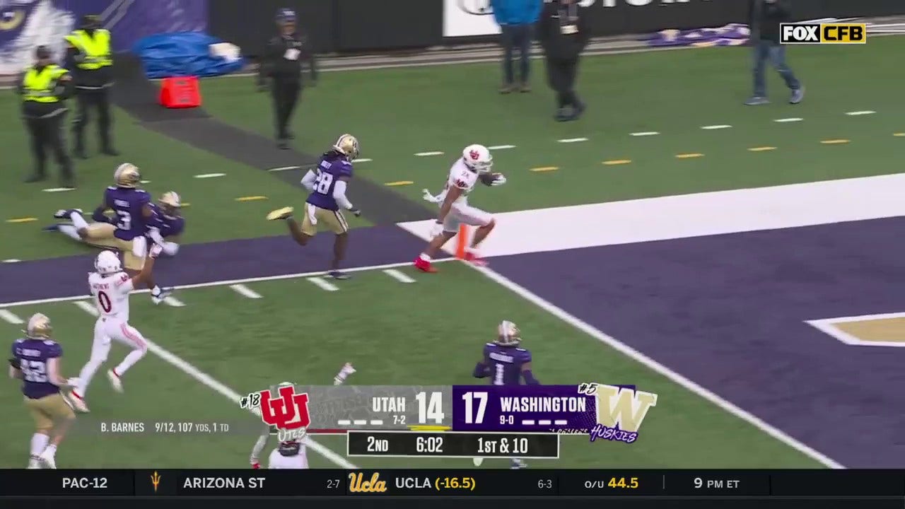 Utah's Bryson Barnes finds Sione Vaki for a 53-yard touchdown vs. Washington