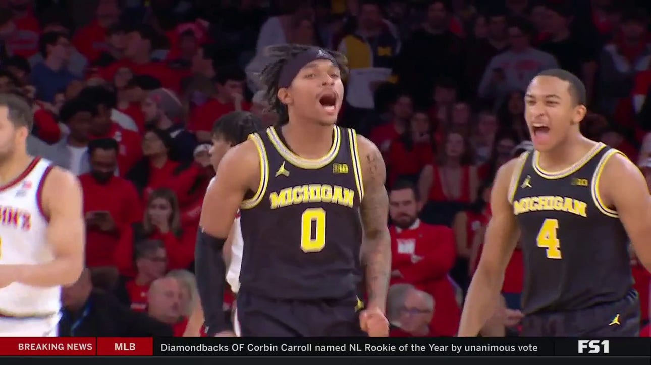 Michigan's Dug McDaniel connects with Tray Jackson for a BEAUTIFUL jam against St. John's 