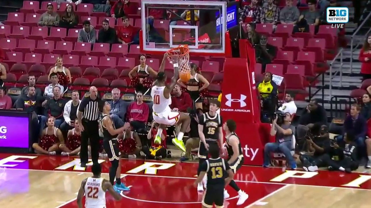 Julian Reese throws down a hammer dunk to extend Maryland's large lead over UMBC