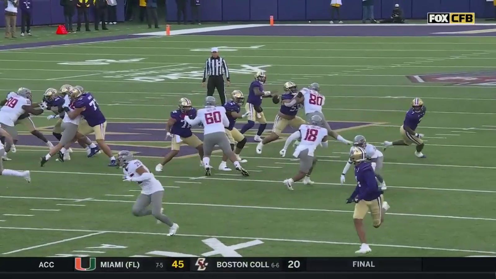 Washington's Michael Penix Jr. throws a 40-yard TD to Rome Odunze against Washington State