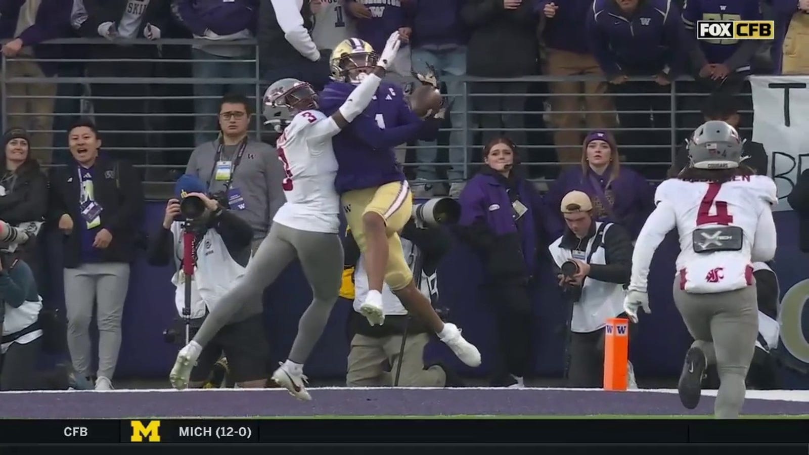 Rome Odunze hauls in his second TD of the game to give Washington the lead against Washington State