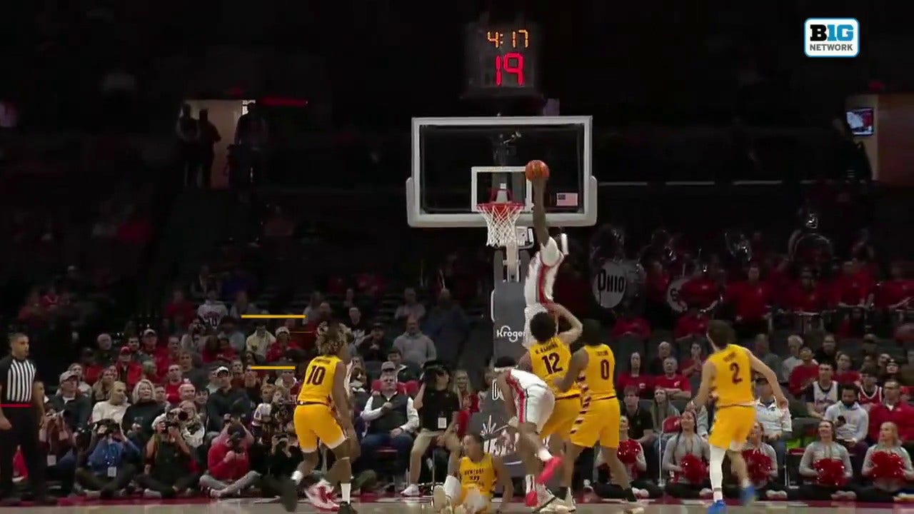 Roddy Gayle Jr. throws a lob to Felix Okpara who two-hand slams it to extend Ohio State's lead over Central Michigan