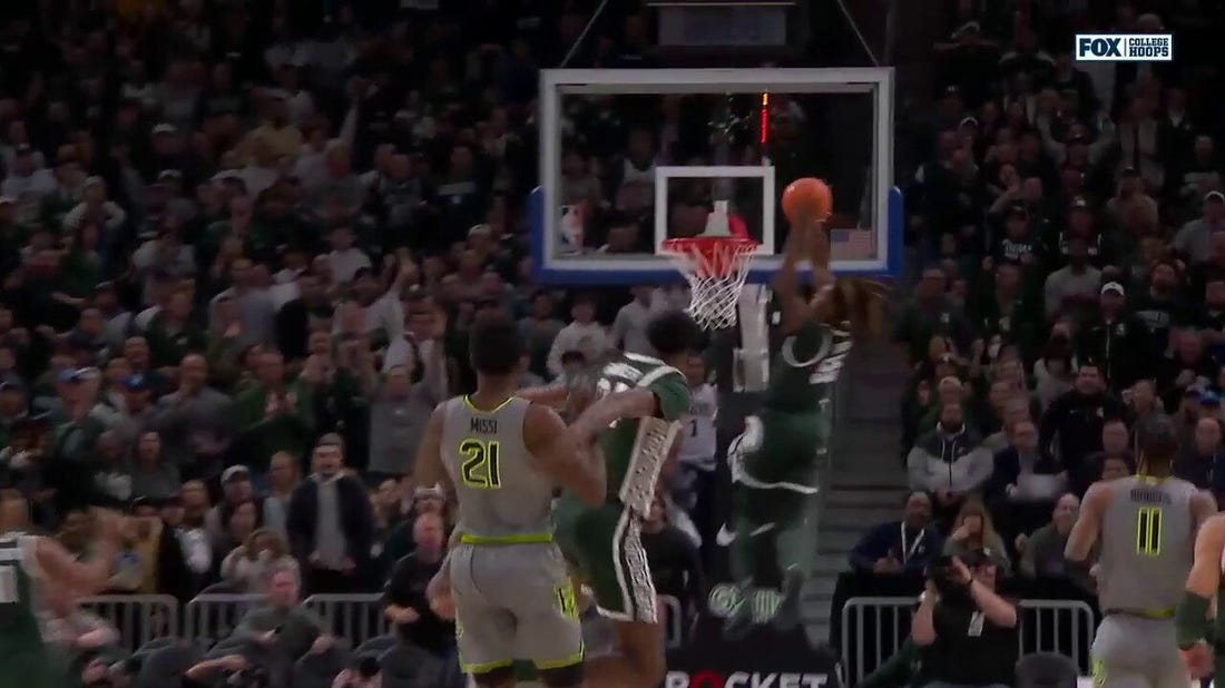 Michigan State's AJ Hoggard connects with Coen Carr for a WILD alley-oop jam to cap off a 19-2 run vs. Baylor