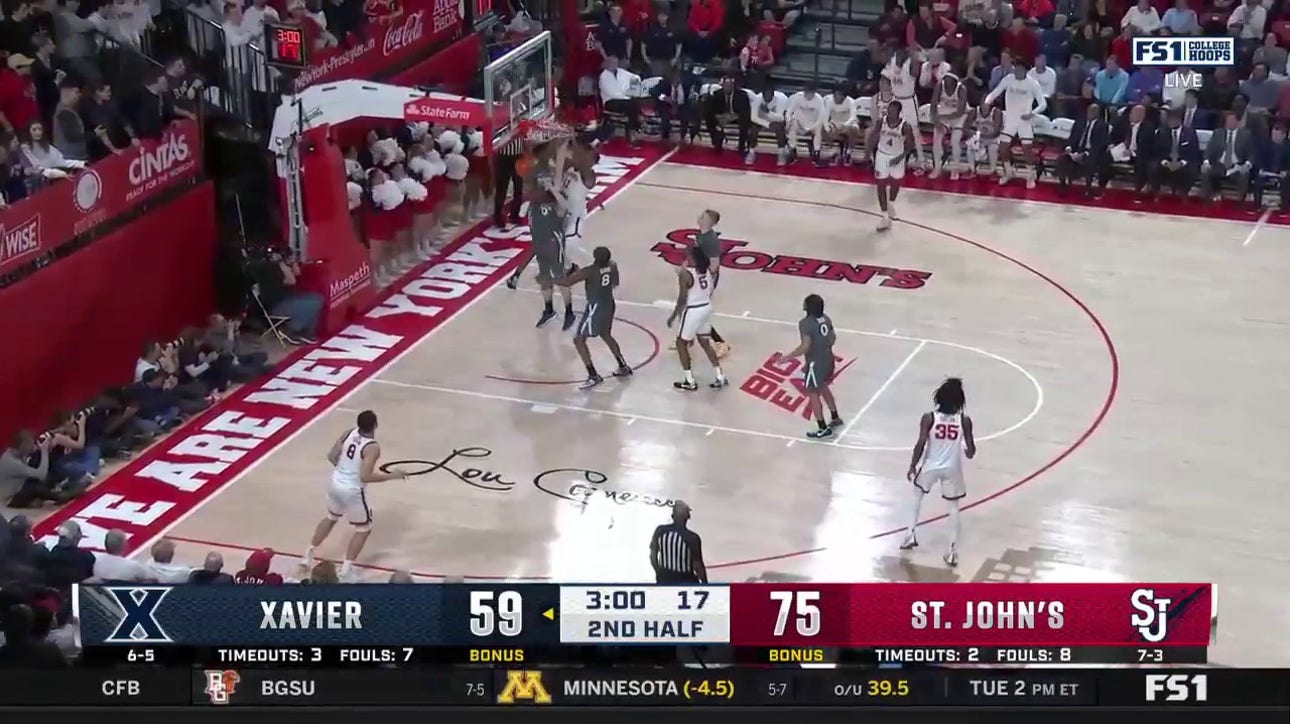 Joel Soriano throws down a dunk, extending St. John's lead vs. Xavier