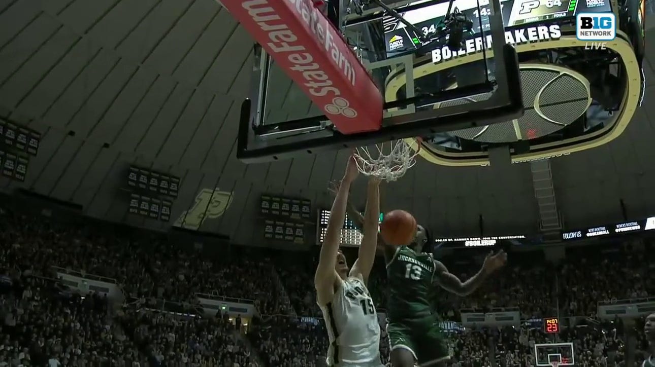 Camden Heide finds Zach Edey for an alley-oop to extend Purdue's lead over Jacksonville