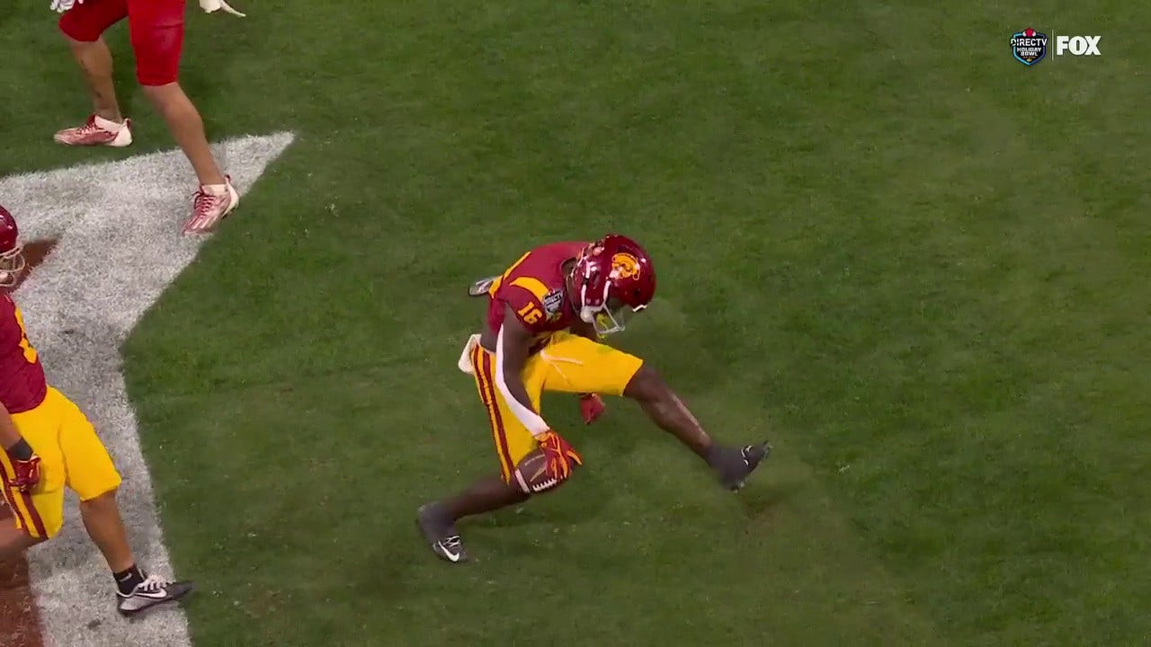 Miller Moss connects with Tahj Washington on a 17-yard TD, bringing USC to a 7-7 tie with Louisville