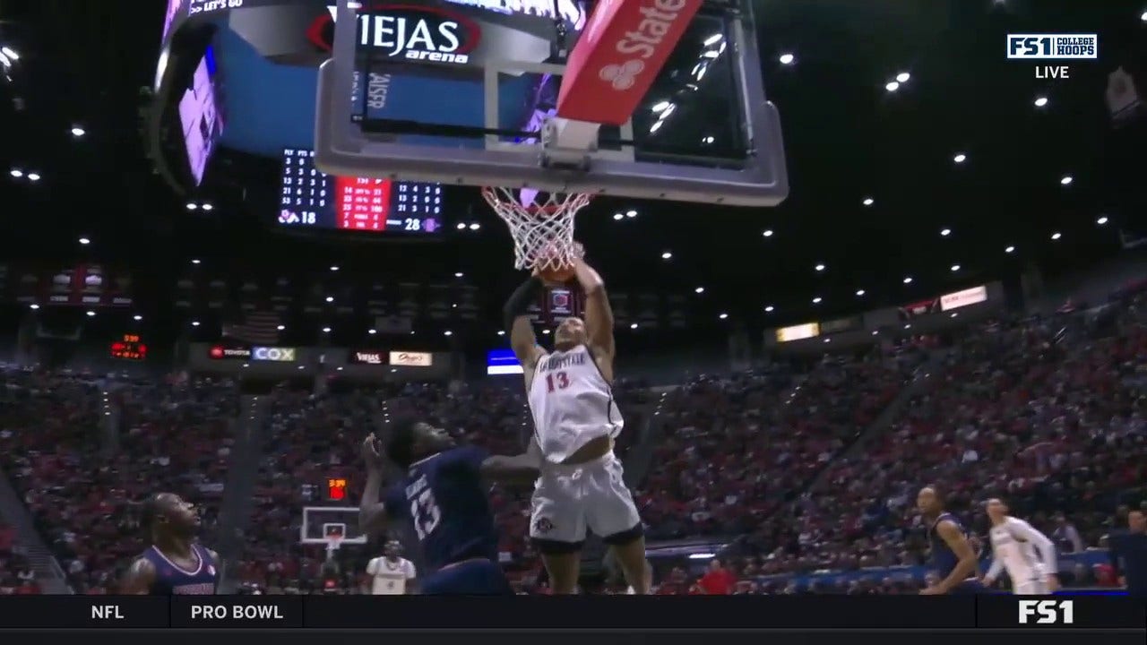 Jaedon LeDee gets up and finishes a NASTY alley-oop jam as San Diego State extends lead over Fresno State