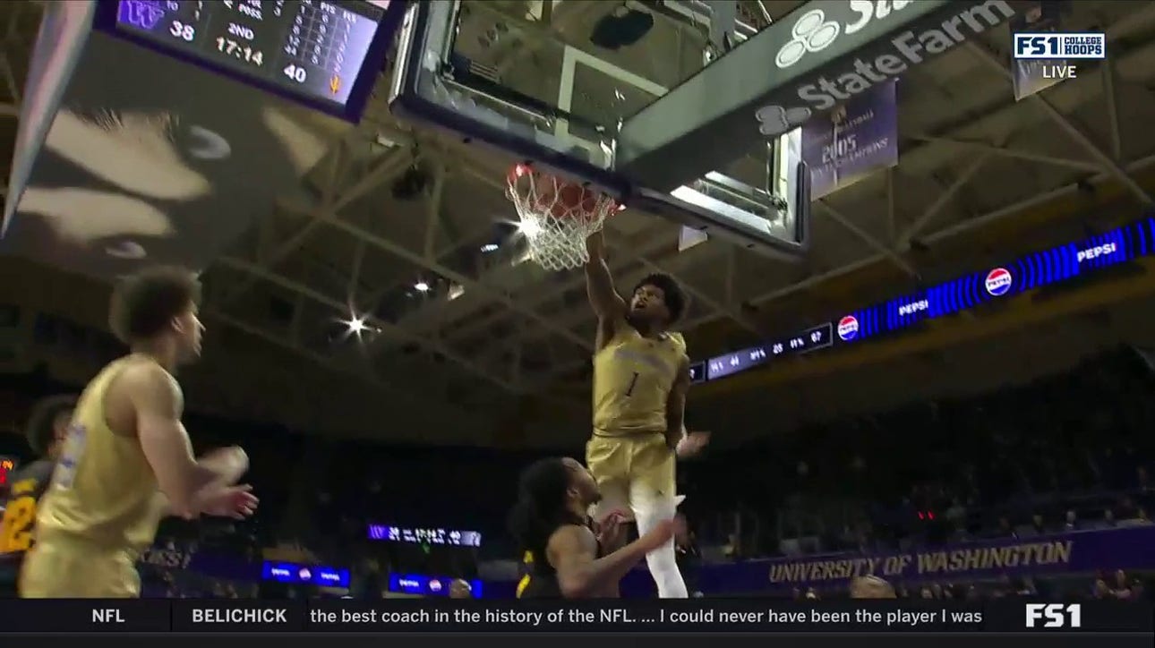 Washington's Keion Brooks Jt. flushes a one-handed jam on the fast break vs. Arizona State