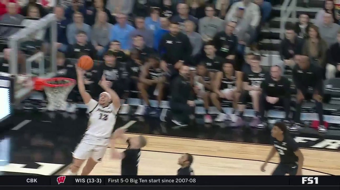 Josh Oduro slams an alley-oop dunk after the assist from Jayden Pierre to keep Providence's lead over Xavier 