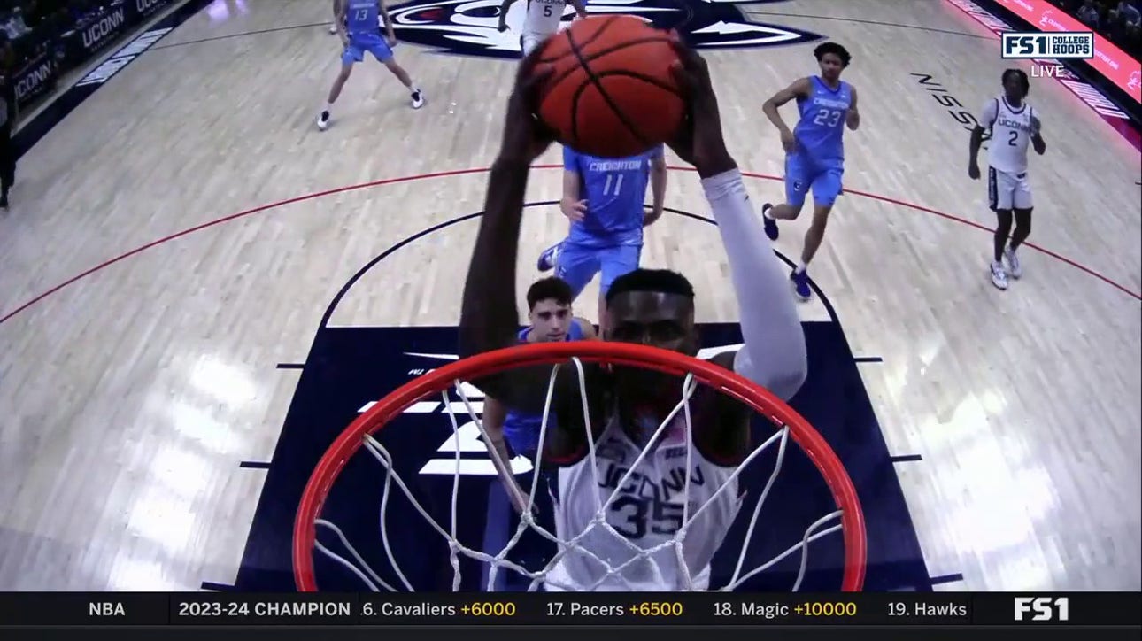 UConn's Samson Johnson throws down another big dunk vs. Creighton