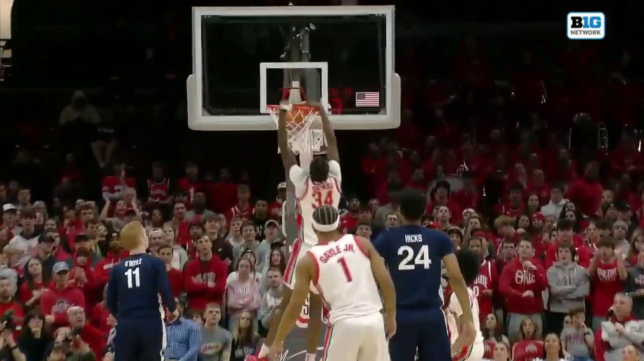 Ohio State's Roddy Gayle lobs it to Felix Okpara for the two-handed jam against Penn State
