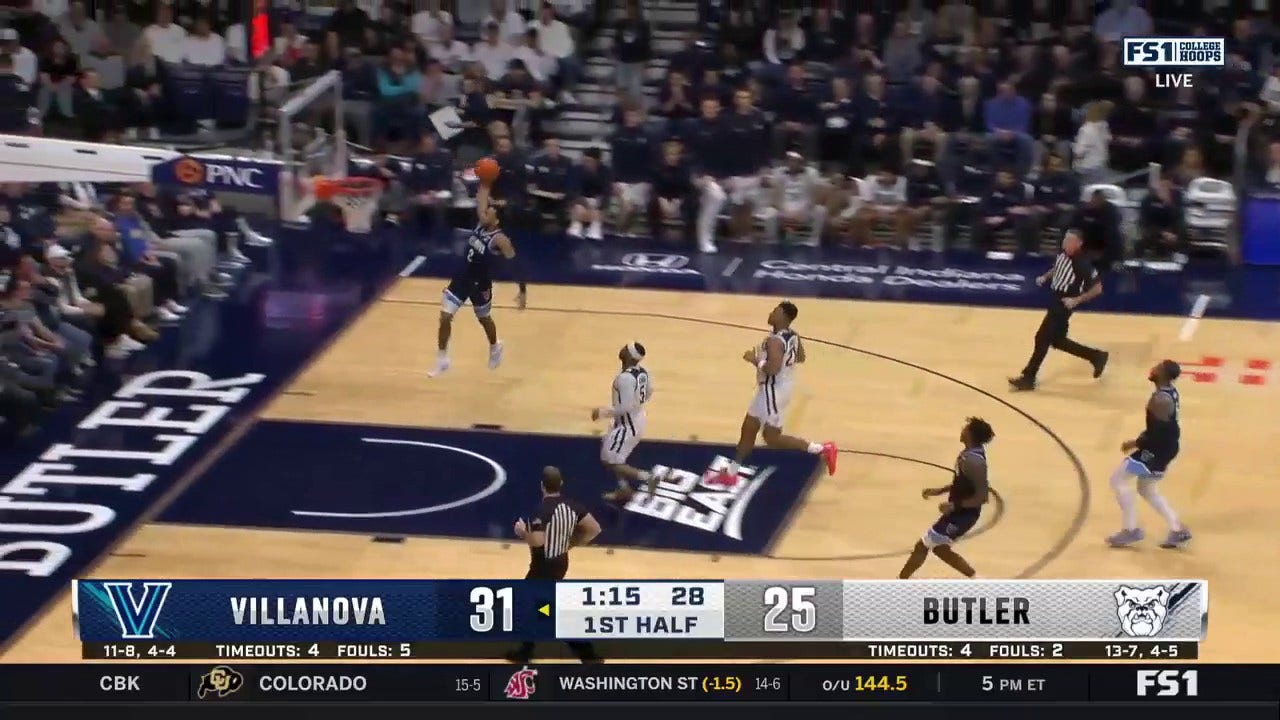 Villanova's Mark Armstrong extends the lead vs. Butler with a slam dunk