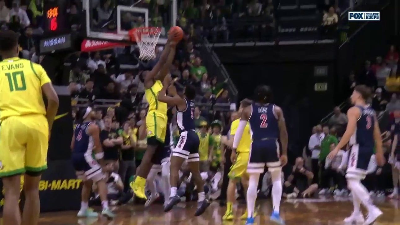 Oregon's N'Faly Dante throws down a MONSTER two-hand reverse dunk vs. Arizona
