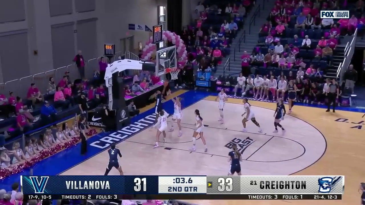 Villanova's Christina Dalce scores a buzzer-beating reverse layup to tie the game against No.21 Creighton