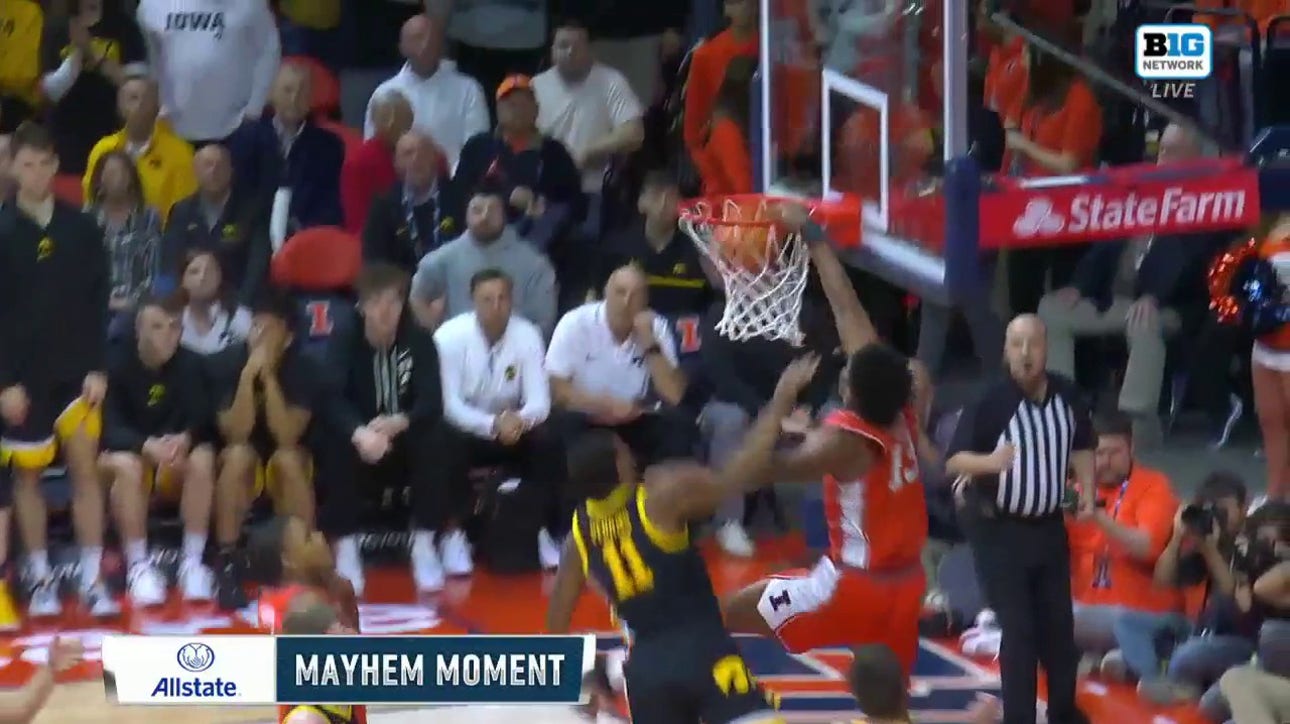 Illinois' Quincy Guerrier throws down a MONSTER tomahawk slam against Iowa