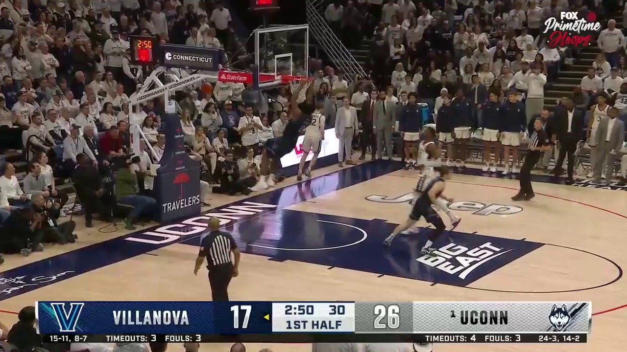 Villanova's TJ Bamba slams down a FEROCIOUS dunk vs. UConn