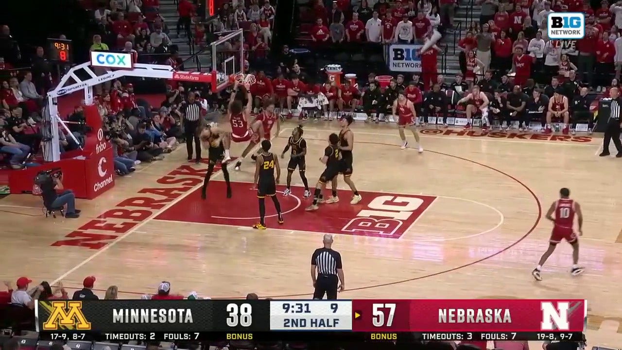 Nebraska's Josiah Allick throws down a MONSTER two-hand dunk vs. Minnesota