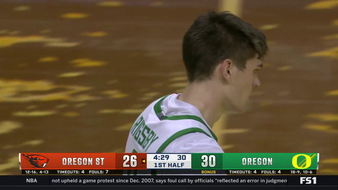 Brennan Rigsby slams down a MONSTROUS dunk to extend the Oregon lead against Oregon State