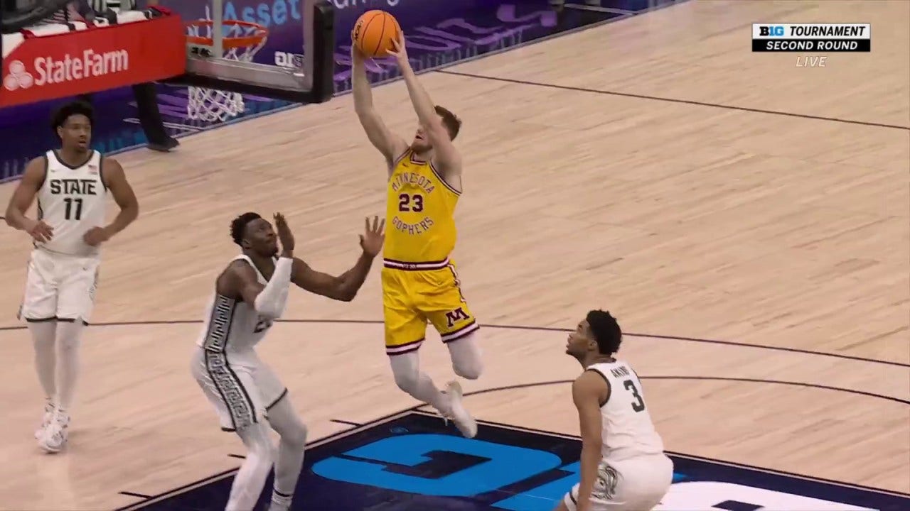 Parker Fox throws down a dunk, extending Minnesota's lead vs. Michigan State
