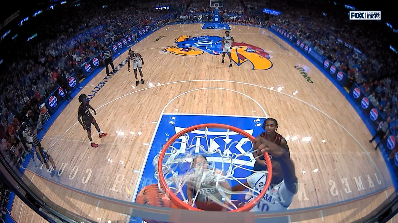 Melvin Council Jr. lobs it to Flory Bidunga for GIANT slam, extending Kansas's lead over Utah