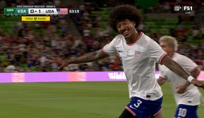 Chris Richards scores off a set piece, giving United States a 1-0 lead over Saudi Arabia