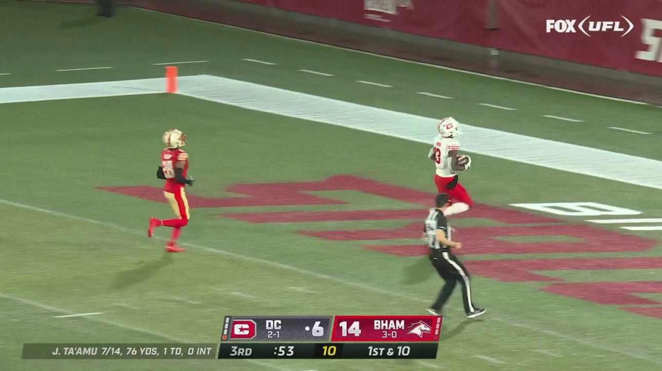 Jordan Ta'amu hits Kelvin Harmon who breaks away on a 45-yard touchdown, helping the Defenders trim the Stallions' lead