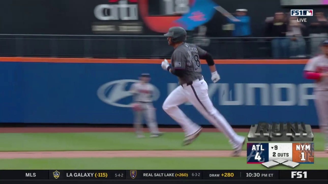 Mets' JD Martinez smacks a solo home run and breaks up the Braves' combined no-hitter with two outs