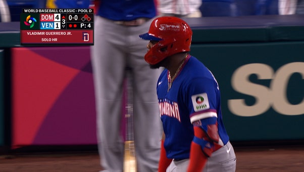 Ketel Marte and Vladimir Guerrero Jr. hit BACK-to-BACK home runs, extending Dominican Republic's lead over Venezuela 