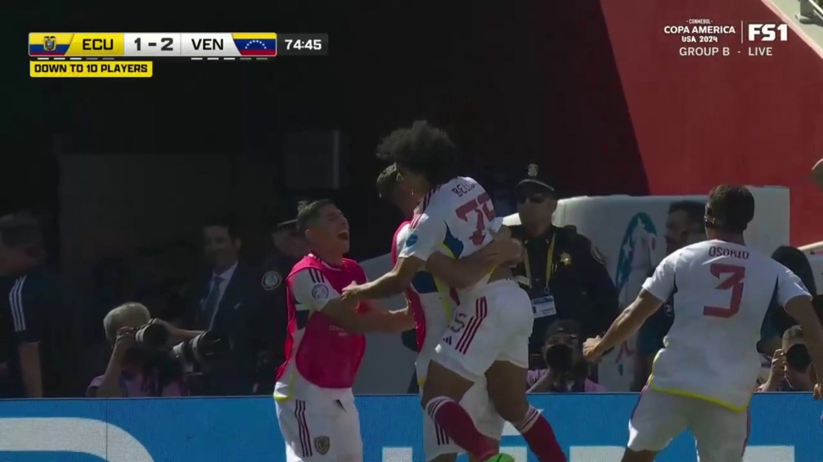 Eduard Bello scores a goal in 74' to give Venezuela a 2-1 lead over Ecuador | 2024 Copa América