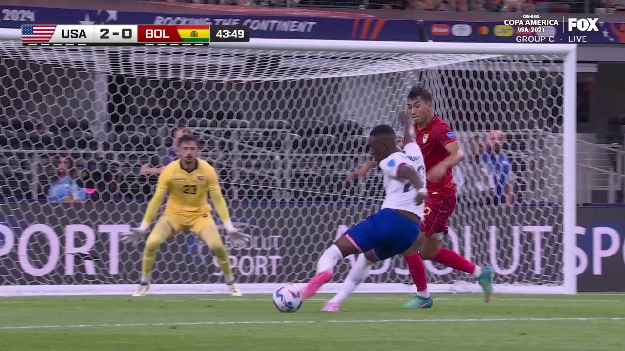 Folarin Balogun scores in the 44th minute as USMNT takes a 2-0 lead over Bolivia | 2024 Copa América 