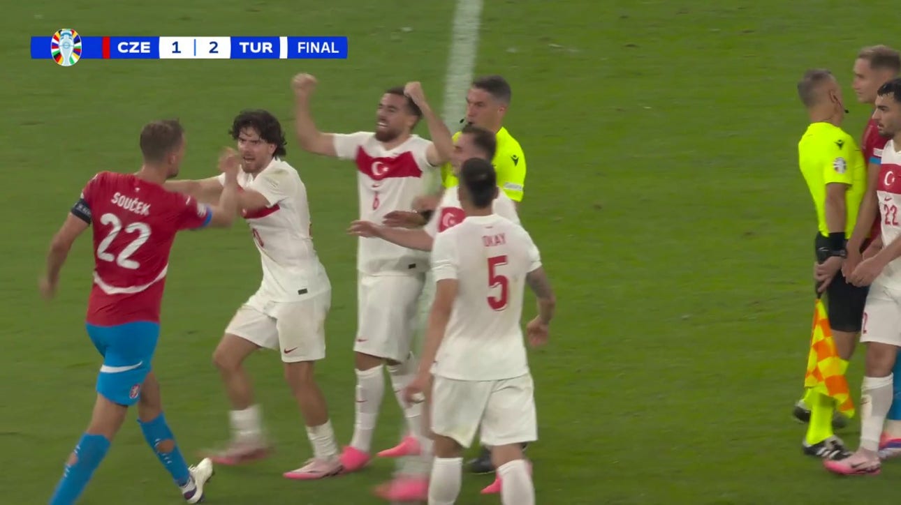 Cenk Tosun scores the game-winning goal in stoppage time, Czechia and Türkiye players scuffle after match