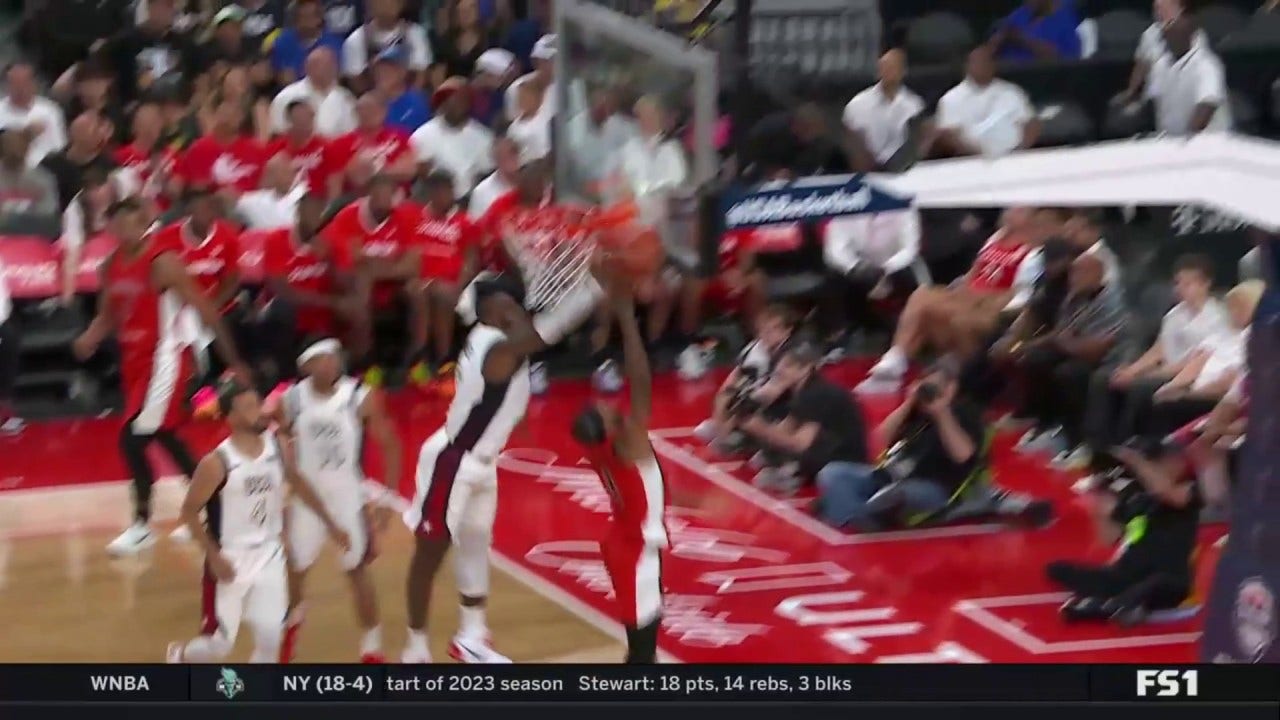 LeBron James' block leads to a Devin Booker 3-pointer, extending United States' lead over Canada