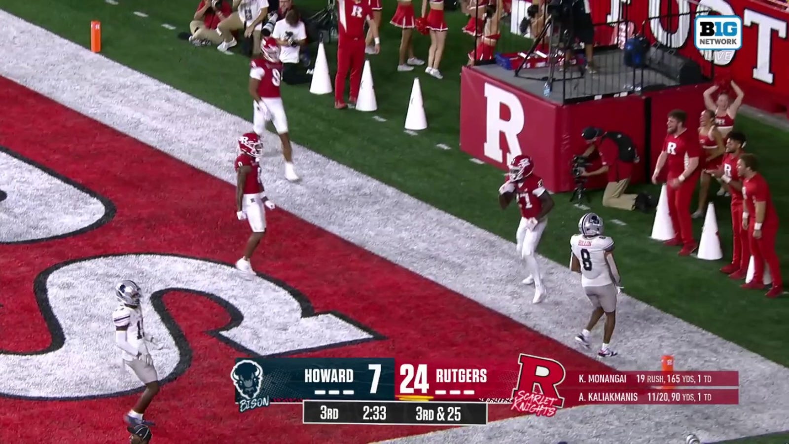 Athan Kaliakmanis finds Samuel Brown V for a 34-yard touchdown, extending Rutgers' lead over Howard