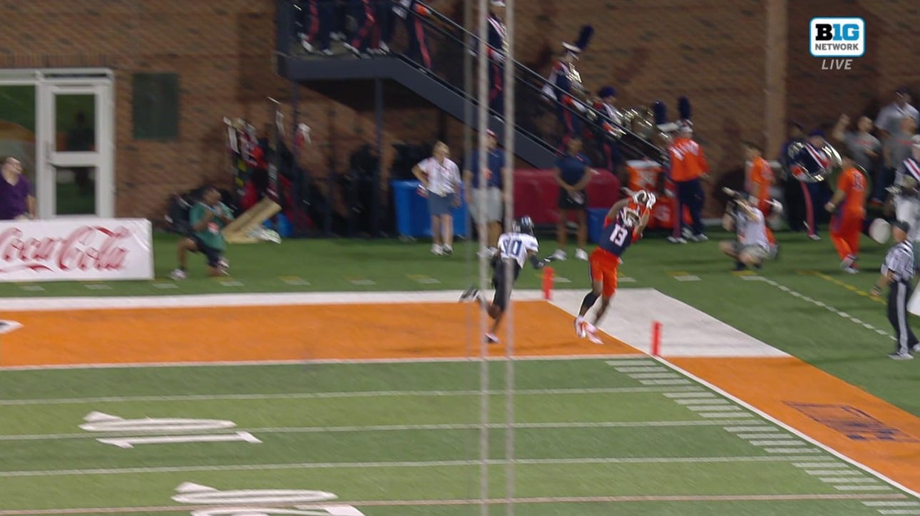 Luke Altmyer hits Pat Bryant on a 28-yard TD pass and increases Illinois' lead vs. Eastern Illinois